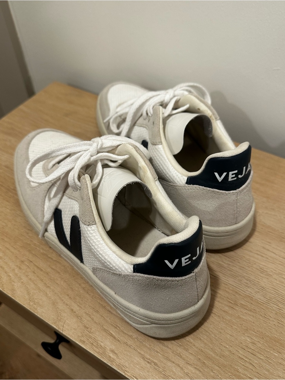 Women’s White & Navy Veja V-10 Sneakers